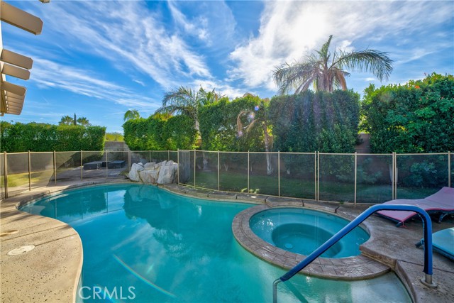 Detail Gallery Image 37 of 38 For 975 Alta Cresta, Palm Springs,  CA 92262 - 4 Beds | 3 Baths