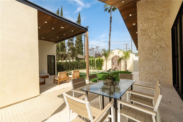 Detail Gallery Image 50 of 58 For 5525 Carpenter Ave, Valley Village,  CA 91607 - 5 Beds | 6/1 Baths