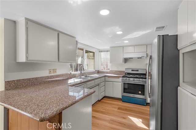 Detail Gallery Image 8 of 18 For 825 E Newmark Ave a,  Monterey Park,  CA 91755 - 4 Beds | 3 Baths