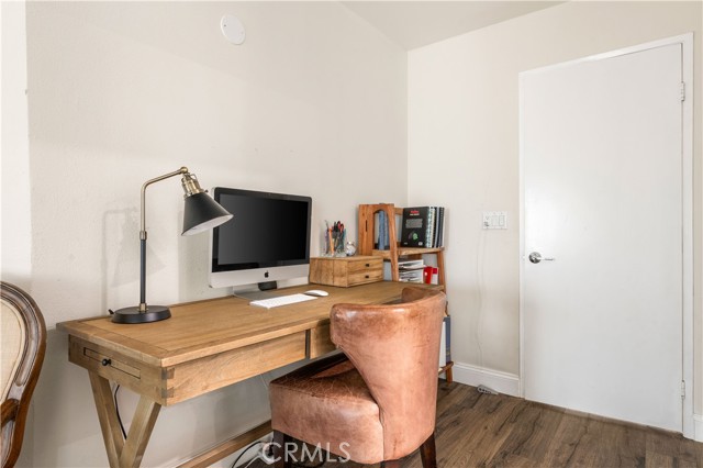 Detail Gallery Image 21 of 52 For 18146 Oxnard #48,  Tarzana,  CA 91356 - 3 Beds | 2/1 Baths