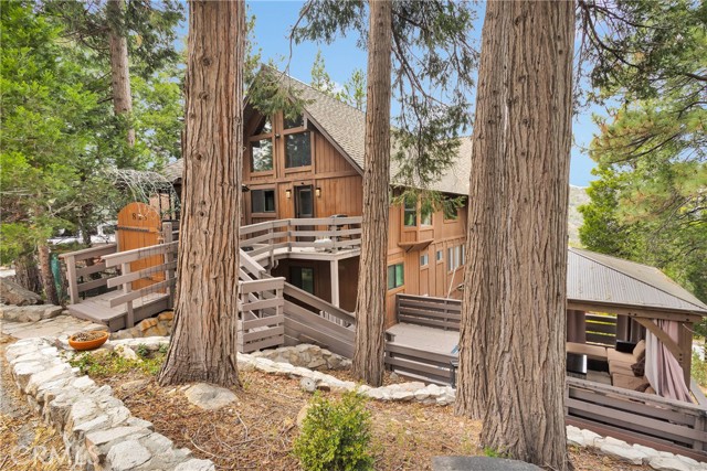 825 Grass Valley Road, Lake Arrowhead CA: https://media.crmls.org/medias/72fab23d-f007-4bd8-84ef-3a1963df9852.jpg