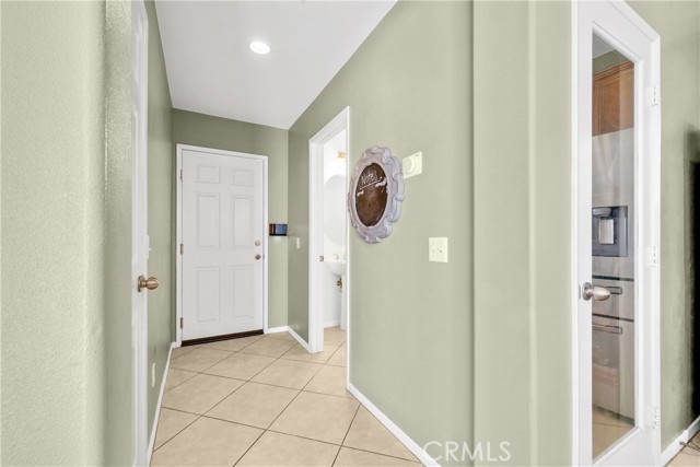 Detail Gallery Image 4 of 30 For 535 W Kennedy St, Rialto,  CA 92376 - 4 Beds | 2/1 Baths