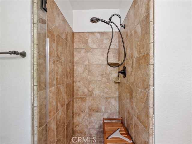 12596 Whispering Springs Road, Victorville CA: https://media.crmls.org/medias/72fb1d12-5af7-4d88-b45d-a7e42360601e.jpg