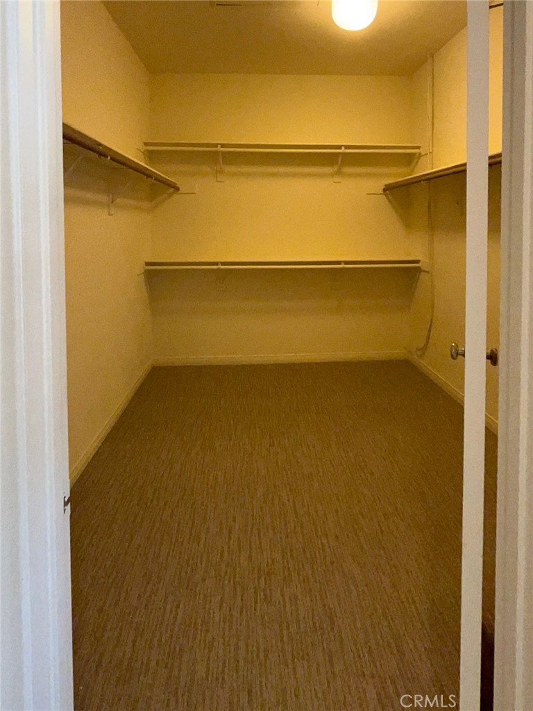 https://media.crmls.org/medias/72fb5b4e-70ad-4cfe-88c6-1f9c4b2f1c59.jpg?preset=X-Large