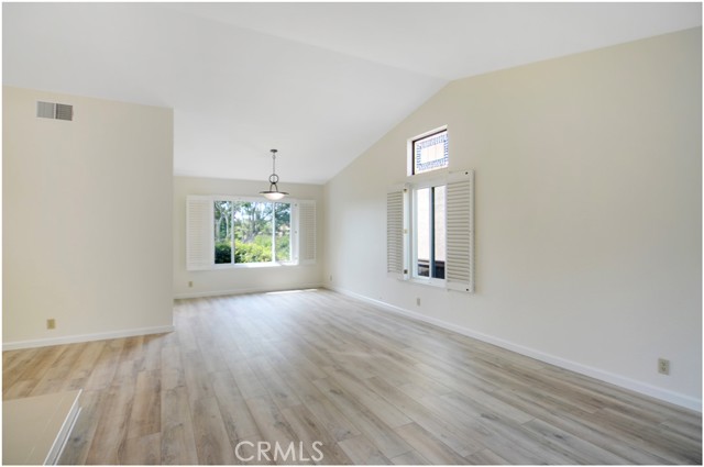 Detail Gallery Image 6 of 36 For 27571 Chantada, Mission Viejo,  CA 92692 - 3 Beds | 2/1 Baths