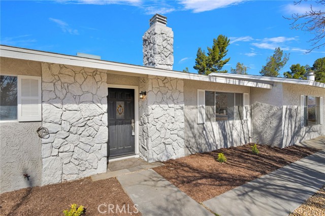 Detail Gallery Image 6 of 54 For 14450 Jicarilla, Apple Valley,  CA 92307 - 3 Beds | 2 Baths