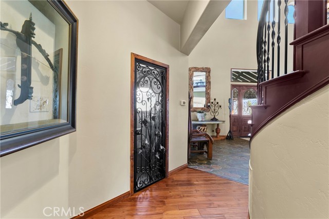 858 Fox Tower Way, Big Bear Lake CA: https://media.crmls.org/medias/72fbc13c-b882-4263-be75-c04683c7495e.jpg