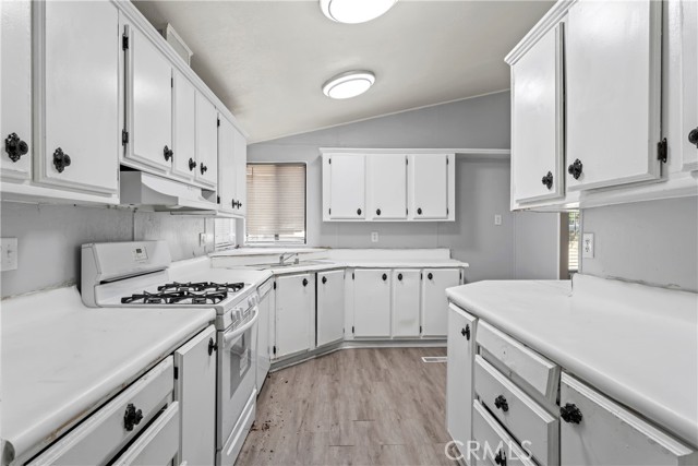 Detail Gallery Image 7 of 20 For 24761 Wendell Dr, Hemet,  CA 92544 - 2 Beds | 2 Baths