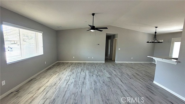 21109 Sioux Road, Apple Valley CA: https://media.crmls.org/medias/72fc34ba-8ebe-41dd-b881-8db1b99138e2.jpg