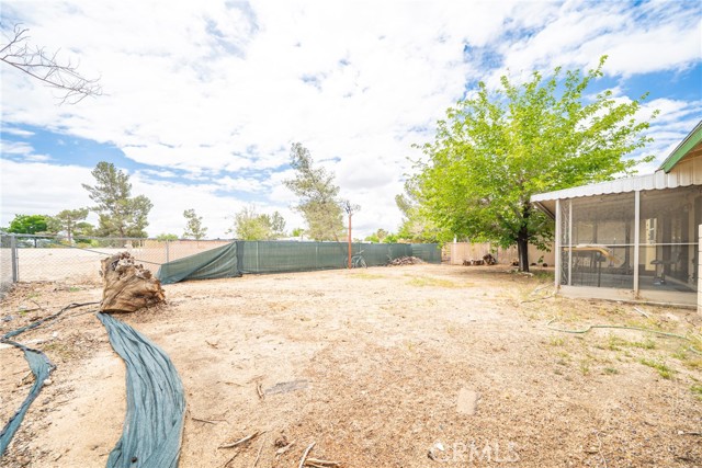 Detail Gallery Image 31 of 48 For 14215 Canterbury Dr, Victorville,  CA 92395 - 3 Beds | 2 Baths