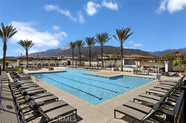 Detail Gallery Image 10 of 15 For 16583 Bottlebrush Ln #1,  Fontana,  CA 92336 - 3 Beds | 2 Baths