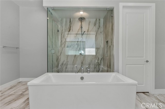 Detail Gallery Image 30 of 53 For 20637 W Hummingbird, Porter Ranch,  CA 91326 - 5 Beds | 5/1 Baths