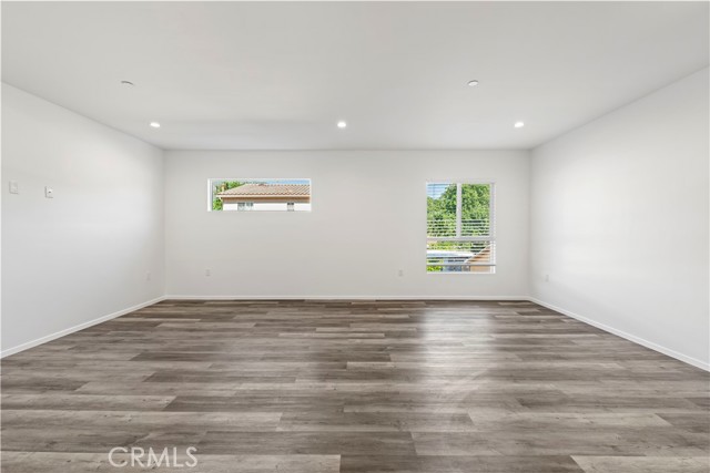 7064 Greeley St, Tujunga CA: https://media.crmls.org/medias/73008dba-f6a5-4c37-8124-3e3cef0443f4.jpg