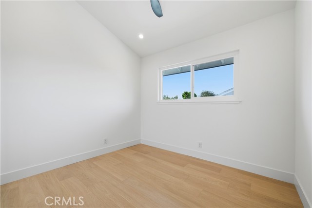 Detail Gallery Image 21 of 35 For 1943 Pelican Place, Costa Mesa,  CA 92626 - 4 Beds | 2/1 Baths