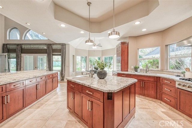 Detail Gallery Image 5 of 33 For 7272 N Traverse, Clovis,  CA 93619 - 4 Beds | 3 Baths