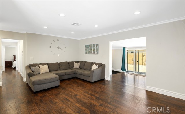 2279 W Falmouth Avenue, Anaheim CA: https://media.crmls.org/medias/730192cb-44a2-44a4-8753-5616950af444.jpg
