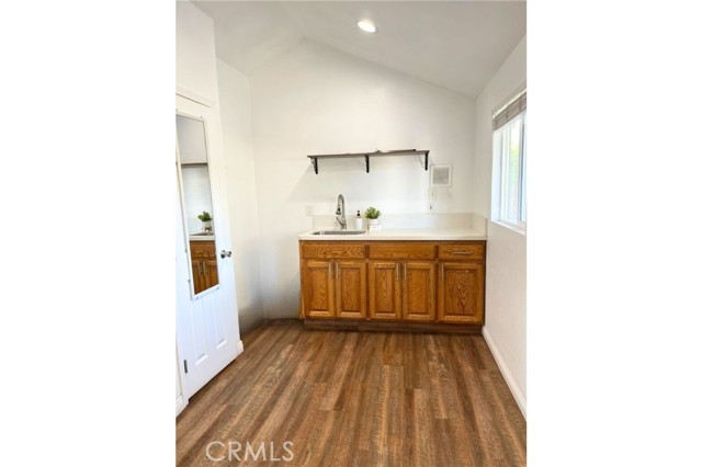 Detail Gallery Image 3 of 8 For 852 N Lugo #C,  San Bernardino,  CA 92410 - 0 Beds | 1 Baths