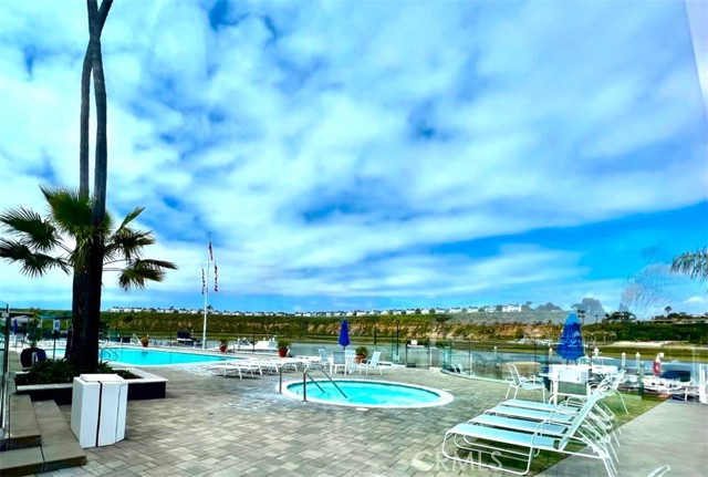 Detail Gallery Image 25 of 40 For 311 Concord Ln, Newport Beach,  CA 92660 - 2 Beds | 2 Baths