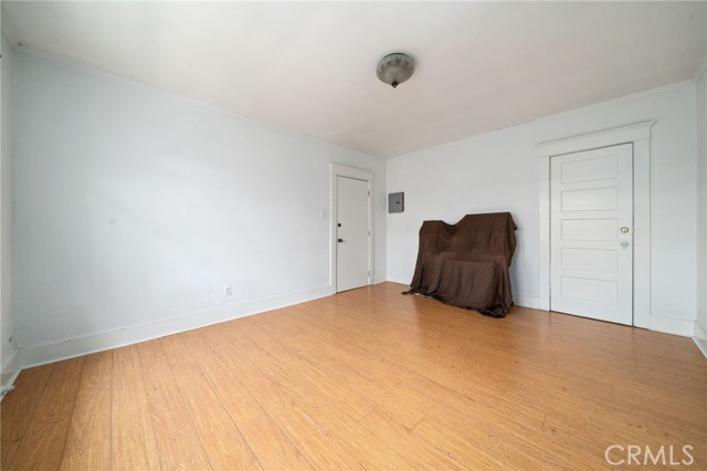 1412 S Victoria Avenue, Los Angeles CA: https://media.crmls.org/medias/73021f7e-313f-4785-bf56-5cb792bc5b51.jpg