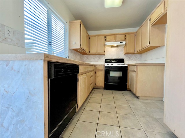 Detail Gallery Image 13 of 30 For 516 Dusty Ln, Perris,  CA 92571 - 3 Beds | 2/1 Baths