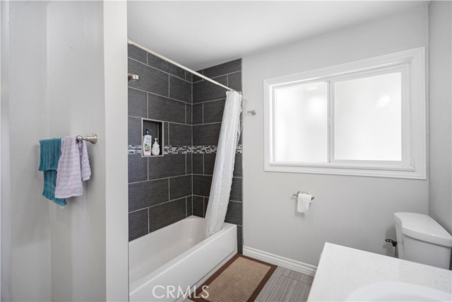 1322 W 6th Street, Ontario CA: https://media.crmls.org/medias/73023c86-2e3d-4215-9383-599a55f4b5c6.jpg