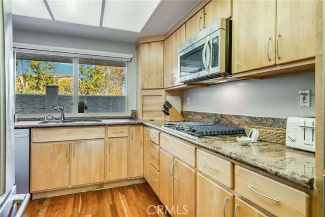 37 Aspen Way, Rolling Hills Estates, California 90274, 2 Bedrooms Bedrooms, ,2 BathroomsBathrooms,Residential,Sold,Aspen,PV23025170