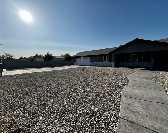 10165 E Avenue S10, Littlerock CA: https://media.crmls.org/medias/7303f2eb-0aa8-4388-ab6d-7b4ca1bc03de.jpg