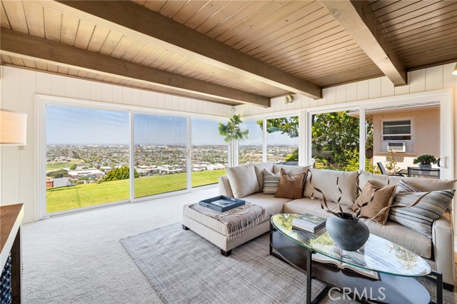 4501 Paseo De Las Tortugas, Torrance CA: https://media.crmls.org/medias/73049179-7ae8-4d19-9315-0053f0c2b161.jpg