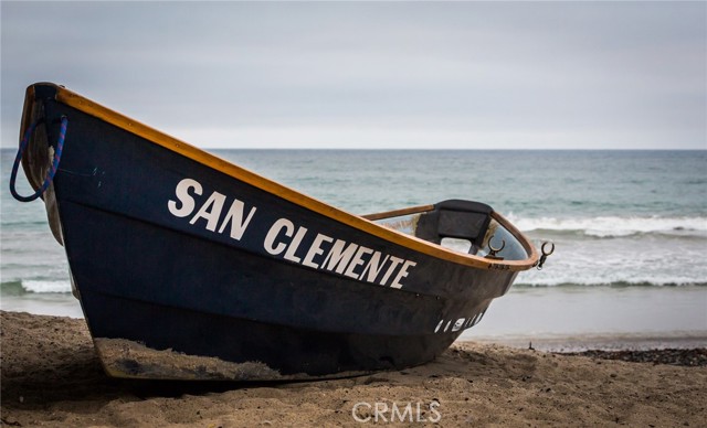 1699 Calle De Los Alamos, San Clemente CA: https://media.crmls.org/medias/7304ad46-f2ca-4138-b8c1-bc686a31d89d.jpg