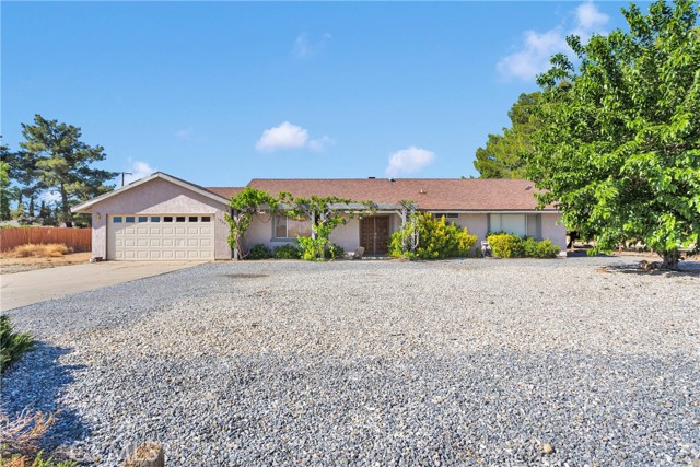 19891 Talihina Road, Apple Valley CA: https://media.crmls.org/medias/7305db22-2663-479d-9c2f-151fdea1e08e.jpg