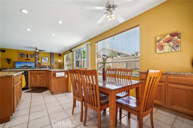 6586 Manzanita Court, Chino CA: https://media.crmls.org/medias/73062210-588d-43df-b552-d8e55e2cf100.jpg