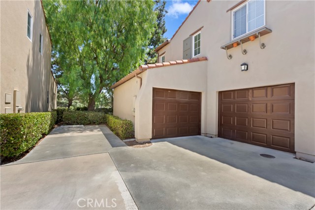 57 Alevera Street, Irvine CA: https://media.crmls.org/medias/73063f18-c44e-4ac0-a294-edef6d8ada6e.jpg