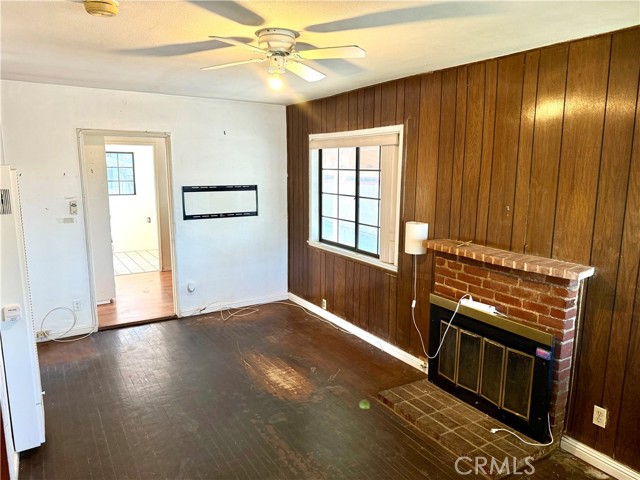 Detail Gallery Image 2 of 19 For 3937 Revere, Los Angeles,  CA 90039 - 4 Beds | 2 Baths