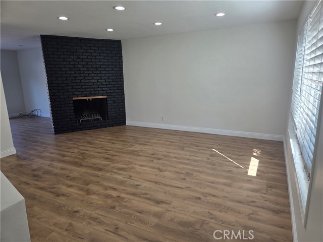 Detail Gallery Image 3 of 34 For 1107 W Memory Ln 6c,  Santa Ana,  CA 92706 - 2 Beds | 1/1 Baths