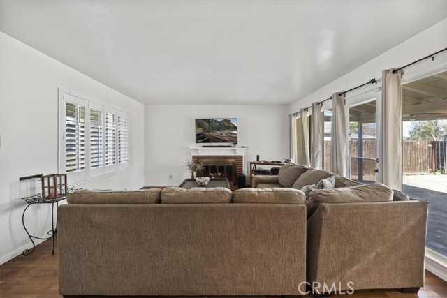 Detail Gallery Image 14 of 41 For 6964 Yellowstone, Riverside,  CA 92506 - 4 Beds | 2 Baths