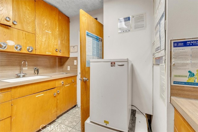  Commercial for Sale in Encino, California