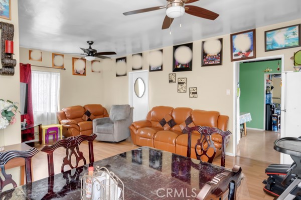 715 S Record Avenue, Los Angeles CA: https://media.crmls.org/medias/7308072f-9692-485d-b5f0-35facef46700.jpg