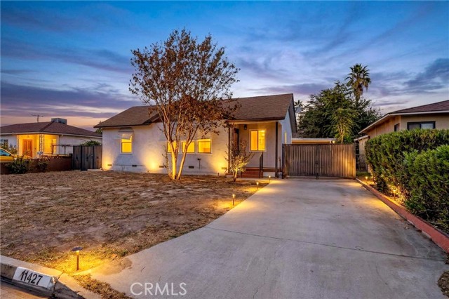 11427 Mulhall