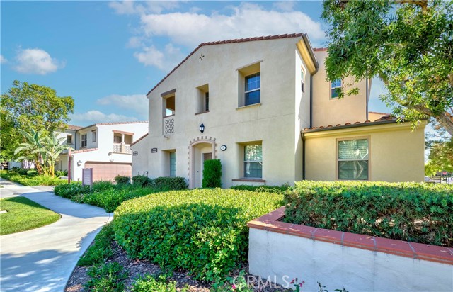 78 Talisman, Irvine CA: https://media.crmls.org/medias/73097ab1-0d1d-4c00-990b-e28e1294dfee.jpg