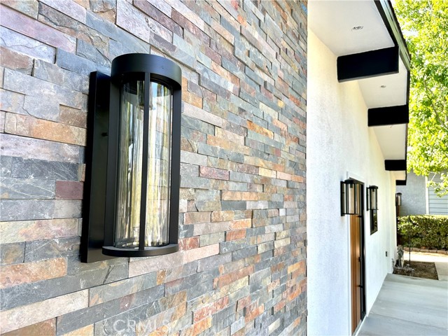 10335 Babbitt Avenue, Granada Hills CA: https://media.crmls.org/medias/7309891b-a23e-4c06-909c-fb8975522389.jpg