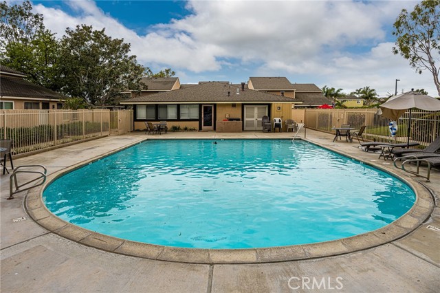 Detail Gallery Image 21 of 22 For 19081 Flagship Cir, Huntington Beach,  CA 92648 - 3 Beds | 2/1 Baths