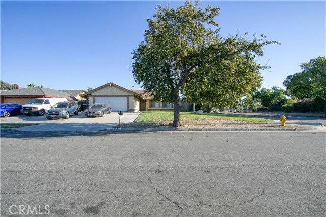 Detail Gallery Image 1 of 50 For 2555 W Atchison St, San Bernardino,  CA 92410 - 4 Beds | 2 Baths