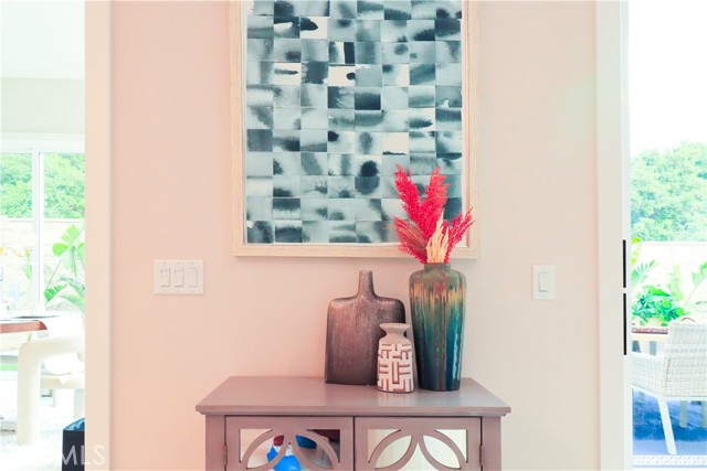 390 Riverbend, Lake Forest CA: https://media.crmls.org/medias/730c3707-7759-4372-9e4f-05080d7ec4bc.jpg