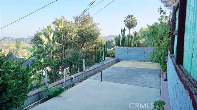 4435 Caledonia Way, Los Angeles CA: https://media.crmls.org/medias/730c4eab-94ab-4f53-980c-f51b3a060efd.jpg