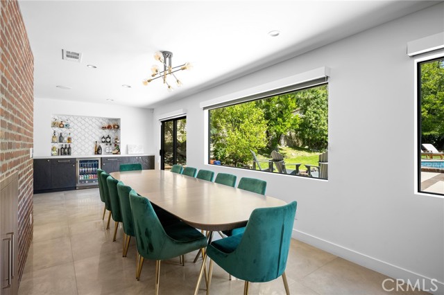 2305 Henrietta Avenue, La Crescenta CA: https://media.crmls.org/medias/730d37b5-cc03-488b-bacc-052f84e99c48.jpg