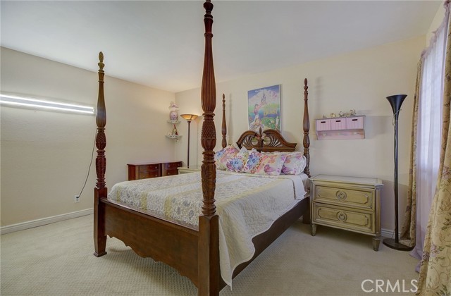 Detail Gallery Image 30 of 45 For 13320 Golden Valley Ln, Granada Hills,  CA 91344 - 5 Beds | 2/1 Baths