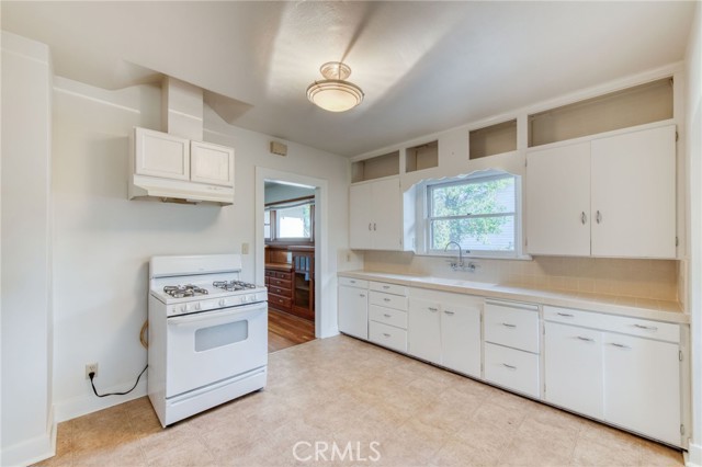 Detail Gallery Image 17 of 35 For 1011 N Thorne Ave, Fresno,  CA 93728 - 3 Beds | 1 Baths