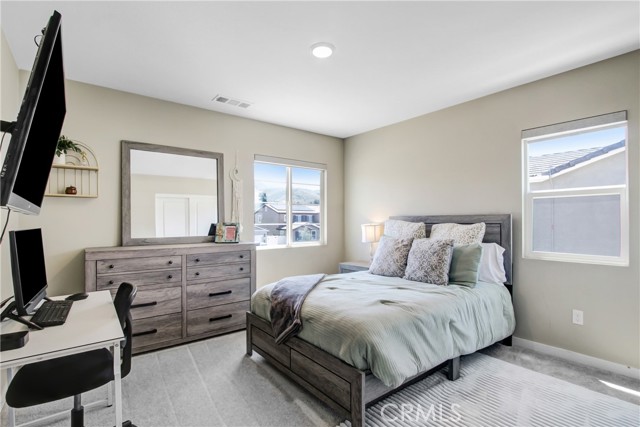 Detail Gallery Image 21 of 39 For 1212 Venice Ave, Mentone,  CA 92359 - 4 Beds | 3 Baths