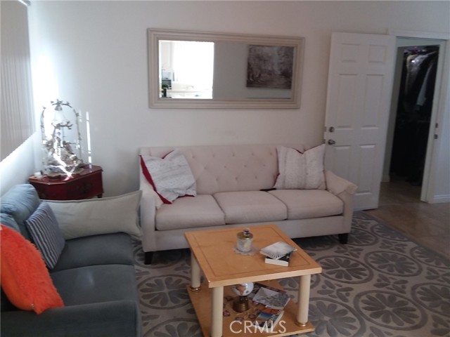 Detail Gallery Image 7 of 12 For 3810 W Heffron Dr #B,  Burbank,  CA 91505 - 1 Beds | 1 Baths