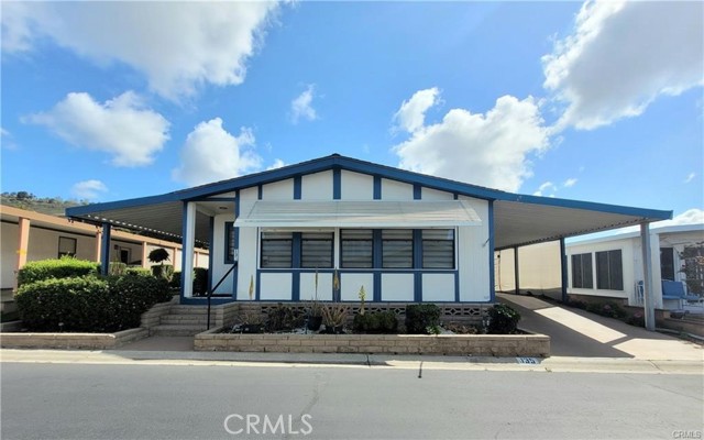909 Richland Road, San Marcos CA: https://media.crmls.org/medias/730df60a-0933-4c89-810c-0c8a4649e603.jpg